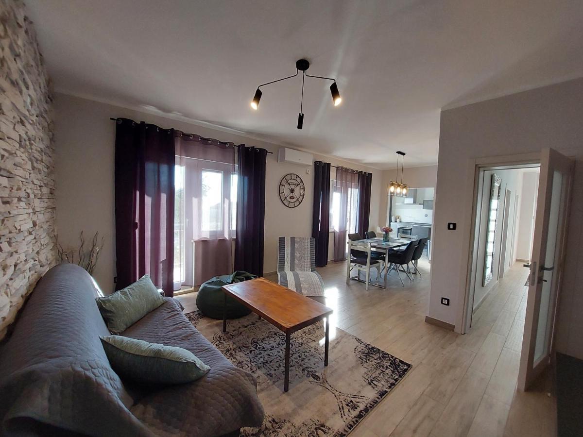 Family Apartment Cathy Galižana Eksteriør billede