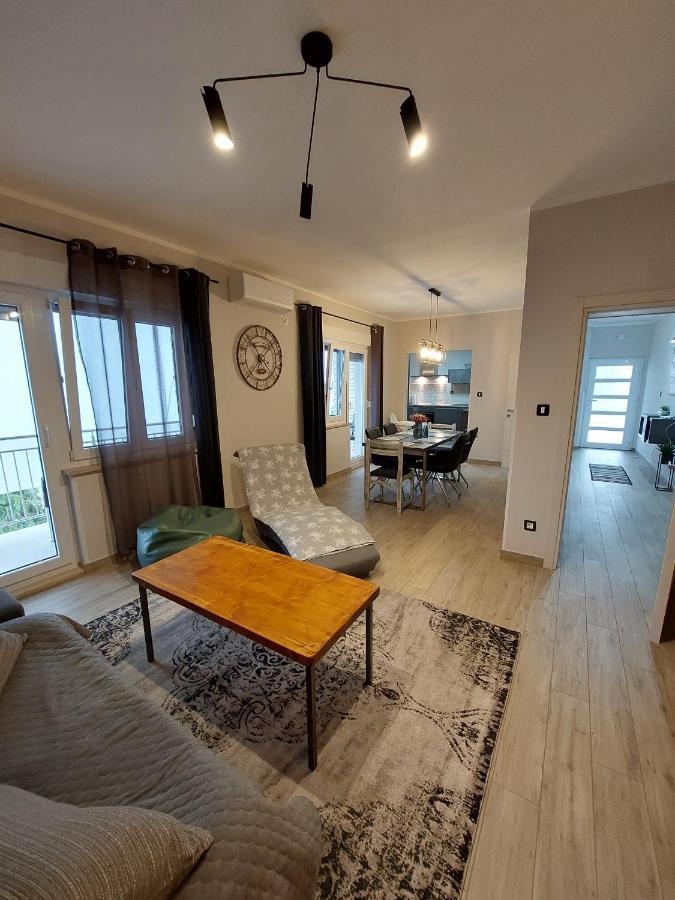 Family Apartment Cathy Galižana Eksteriør billede